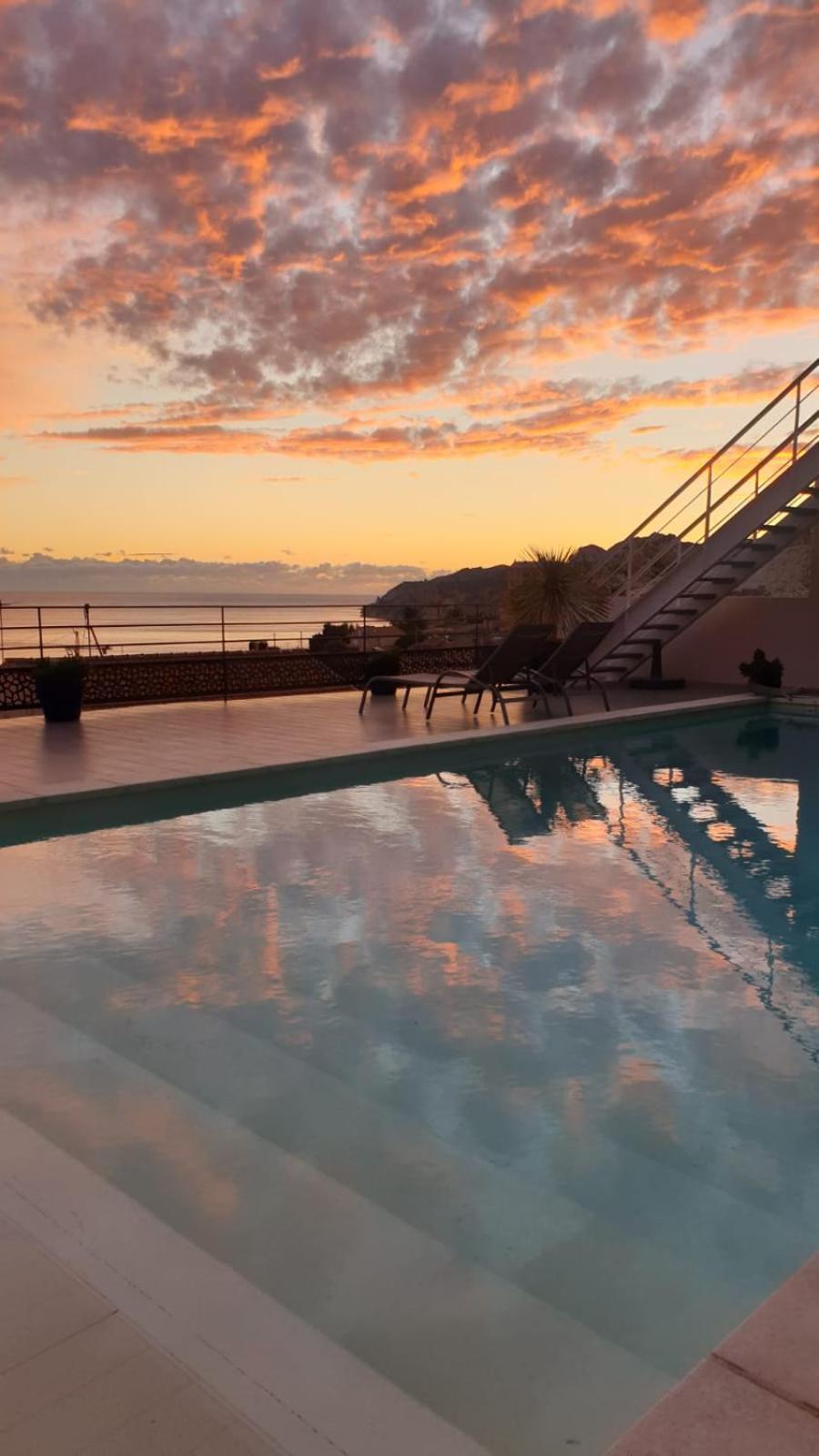 Les Suites Love 3 Spa Vue Mer Piscine Марсель Экстерьер фото